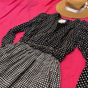 Suplice/V- neck 100%silk flare dress. Black and white pattern